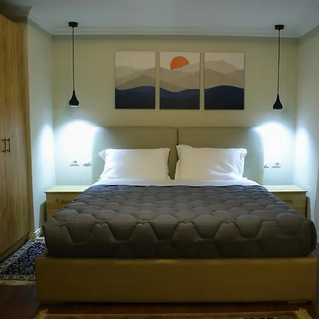 Hostel Moulin Bleu *